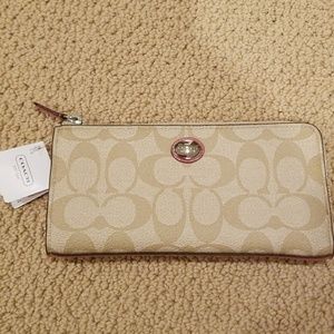 NWT, Coach Wallet